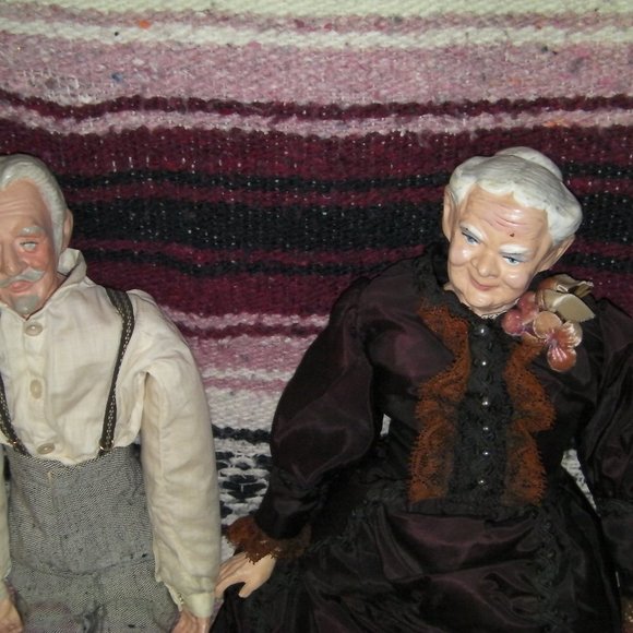 For Doll Collecters -- Pair of 1950s Maggie Heads Antique Dolls - Picture 11 of 12